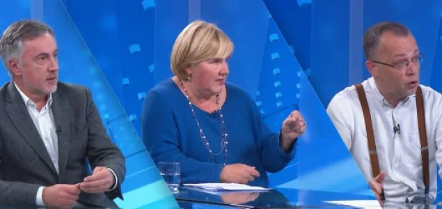 PLAČI VOLJENA ZEMLJO